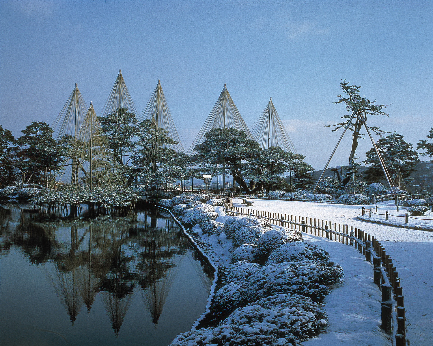 téli kép yukitsurikkal - Japán